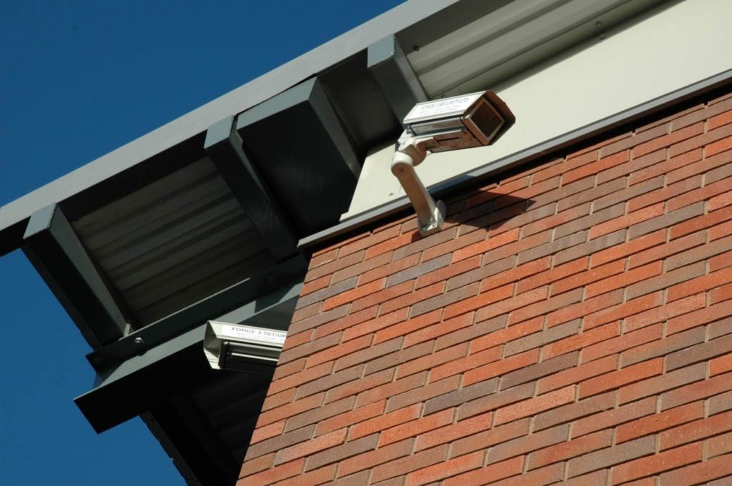 Монтаж систем видеонаблюдения для частных домов