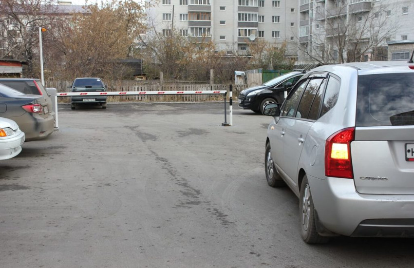Правила установки шлагбаумов во дворе многоквартирного дома
