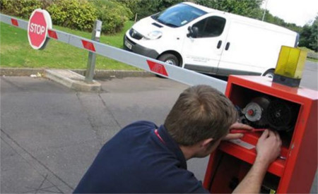 Цена установки шлагбаума в Москве и области